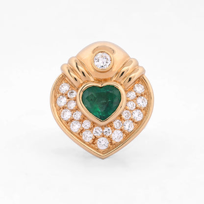 Anillo vintage tipo romántico realizado en oro amarillo de 18lt en forma de corazón con esmeralda central talla corazón y pave de diamantes. Envío gratis