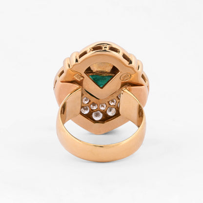 Anillo vintage tipo romántico realizado en oro amarillo de 18lt en forma de corazón con esmeralda central talla corazón y pave de diamantes. Envío gratis