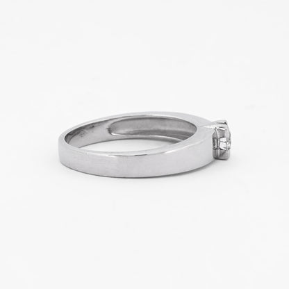 Solitario realizado en oro blanco y diamante. Joyas de segunda mano baratas. Joyas restauradas. Joyería Ian'Or. Envío gratis. Joyería Ian'Or Barcelona