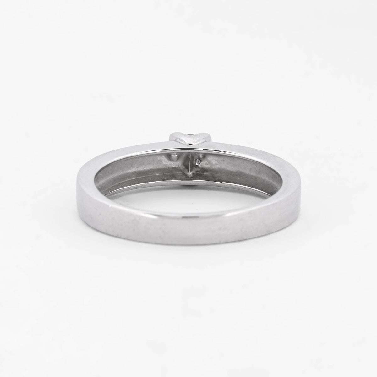 Solitario realizado en oro blanco y diamante. Joyas de segunda mano baratas. Joyas restauradas. Joyería Ian'Or. Envío gratis. Joyería Ian'Or Barcelona