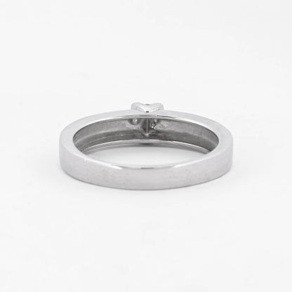 Solitario realizado en oro blanco y diamante. Joyas de segunda mano baratas. Joyas restauradas. Joyería Ian'Or. Envío gratis. Joyería Ian'Or Barcelona