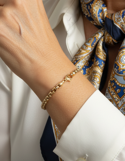 Pulsera original y vintage de la firma TIffany & Co. realizada en oro amarillo de 18kt con cadena tipo veneciana  redonda de oro amarillo.  Joyas Tiffany al mejor precio