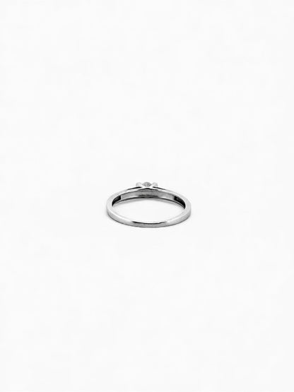 Solitario realizado en oro blanco y diamante. Joyas de segunda mano baratas. Joyas restauradas. Joyería Ian'Or. Envío gratis. Joyería Ian'Or Barcelona