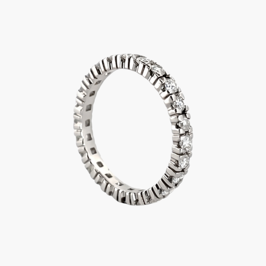 Comprar alianza entera realizada de platino con carril de 24 diamantes talla brillante con engaste en 4 grapas. Joyas de platino y diamantes vintage baratas.