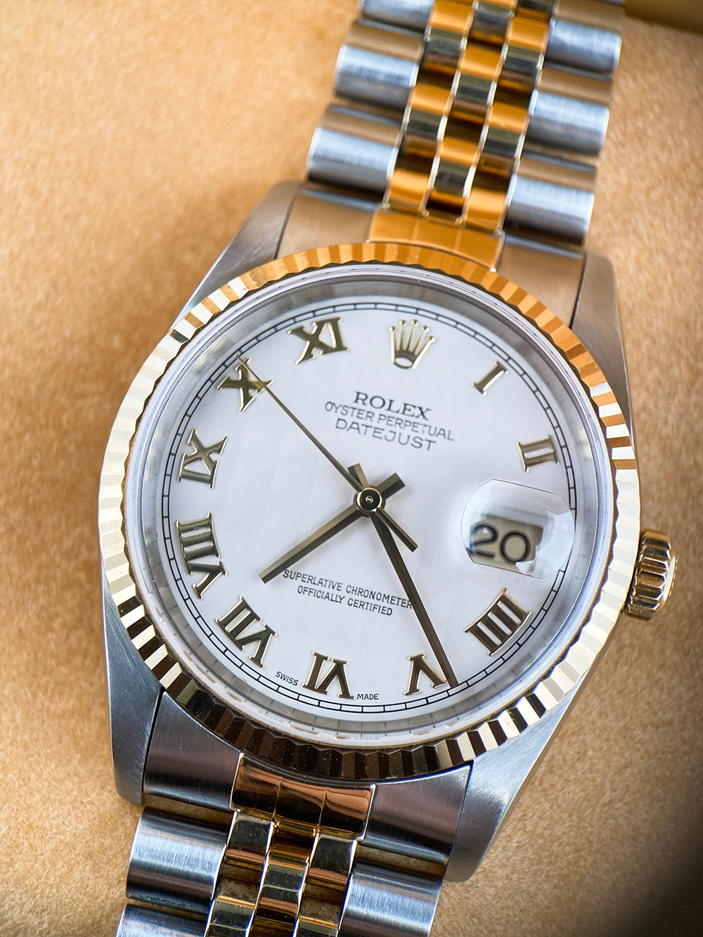 Comprar reloj Rolex modelo Datejust Ivory Pyramide Roman de acero y oro 36mm
Relojes Rolex y de lujo nde segunda mano baratos en Barcelona. 