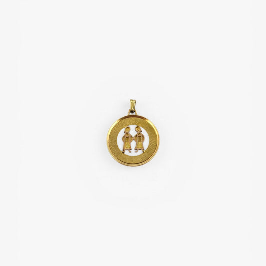 Comprar colgante medalla de pareja realizada en oro amarillo de 18kt. Joyería Ian'Or. Joyas de segunda mano. Joyas restauradas. Colgantes baratos. Envío gratis.