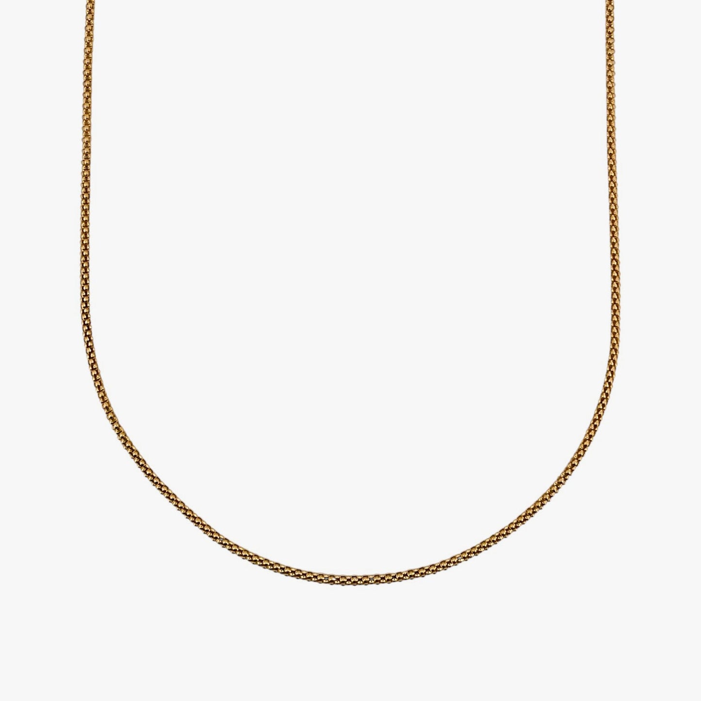 Comprar collar de oro amarillo de 18kt con cadena de cordón malla redonda. La cadena mide 45,5cm de largo y dispone de un cierre tipo mosquetón. Joyería Ian'Or. Envío GRATIS.
