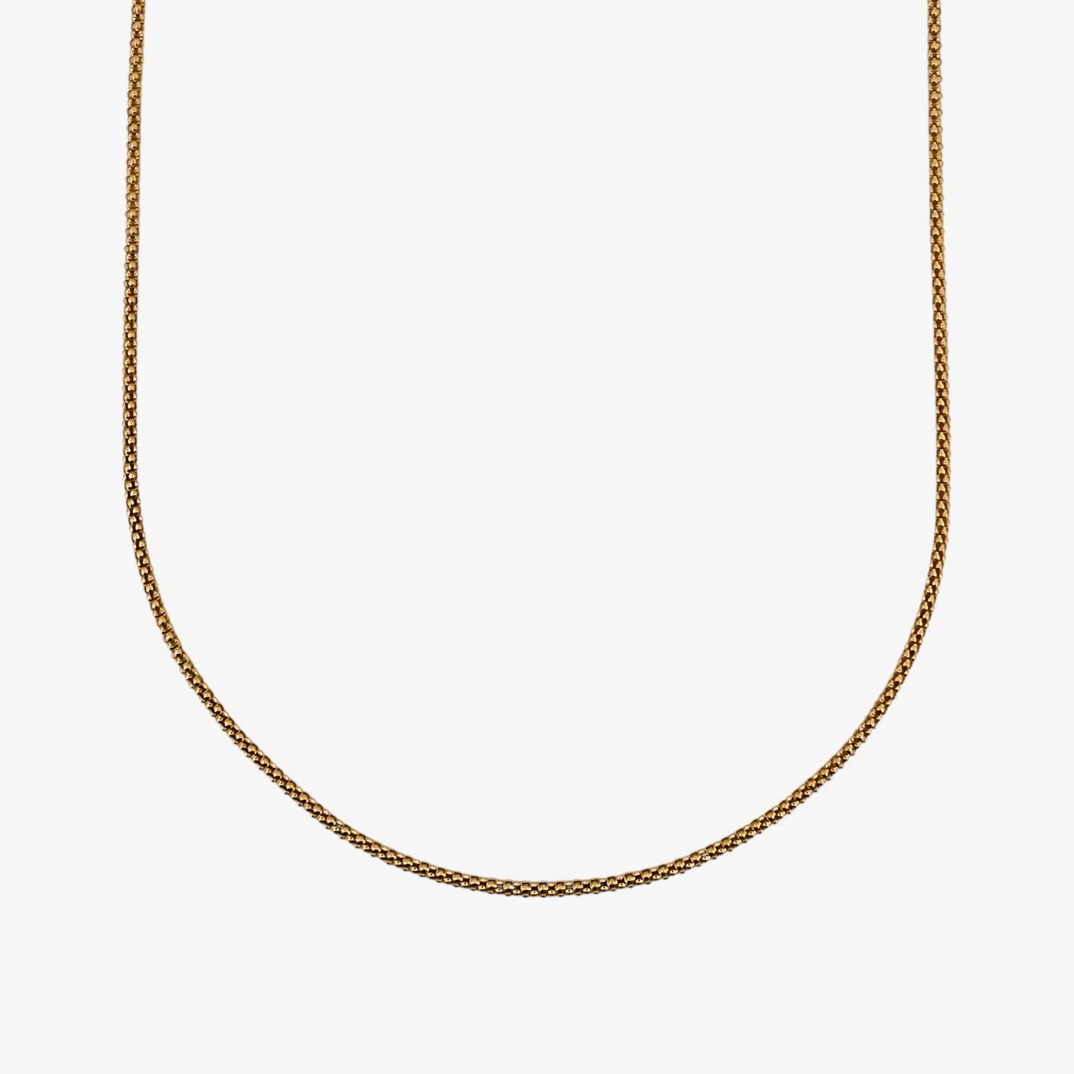 Comprar collar de oro amarillo de 18kt con cadena de cordón malla redonda. La cadena mide 45,5cm de largo y dispone de un cierre tipo mosquetón. Joyería Ian'Or. Envío GRATIS.