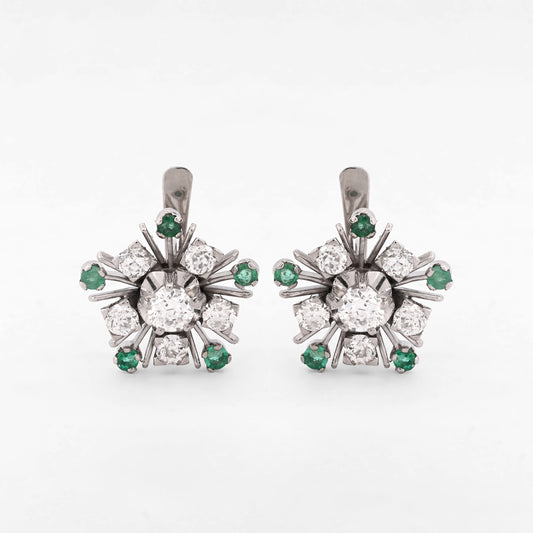 Comprar pendientes antiguos realizados en oro blanco de 18kt, con diamantes y esmeraldas. Cierre de palanca. Pendientes vintage. Envío gratis pieza certificada