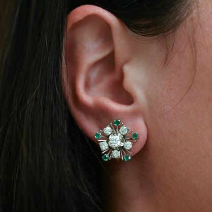 Comprar pendientes antiguos realizados en oro blanco de 18kt, con diamantes y esmeraldas. Cierre de palanca. Pendientes vintage. Envío gratis pieza certificada