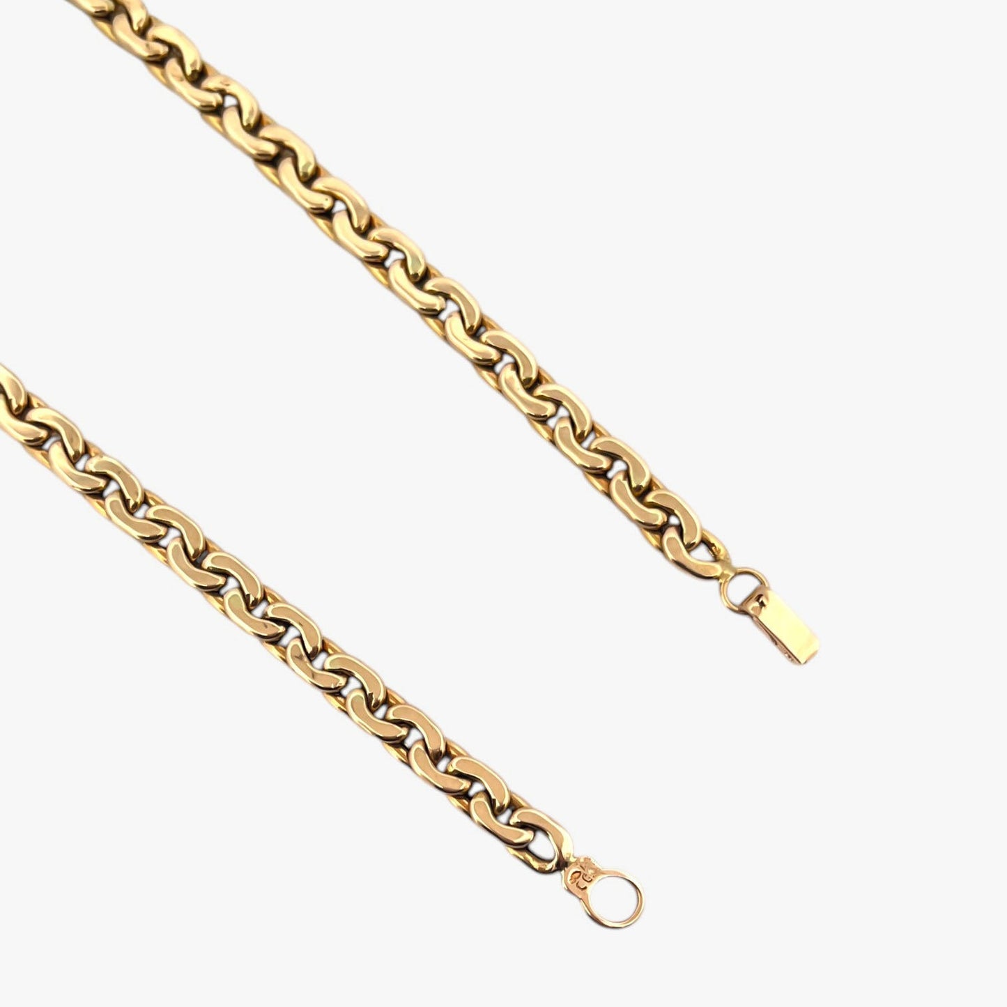 Comprar cadena realizada en oro amarillo de 18kt con eslabones y dispone de un cierre tipo desplegable.Joyas restauradas. Cadenas de oro de 18kt. Joyería Ian'Or.
