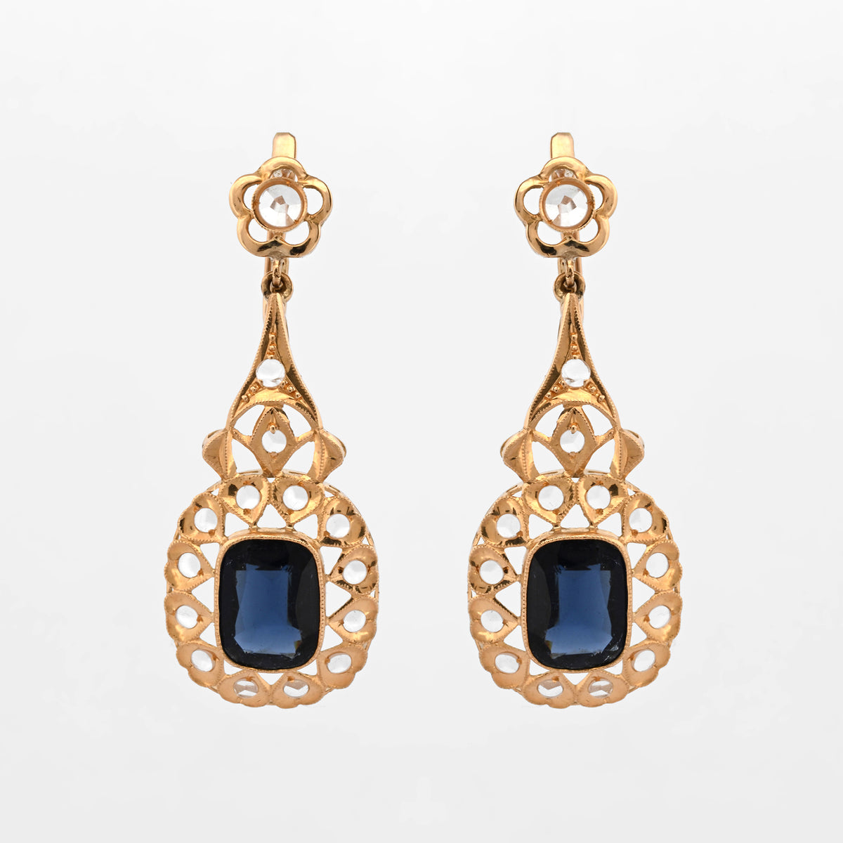 Comprar pendientes antiguos circa 1870 de oro amarillo de 18kt con dos zafiros bleu foncé y diamantes talla rosa. vintage antiguo isabelino. Envío gratuito