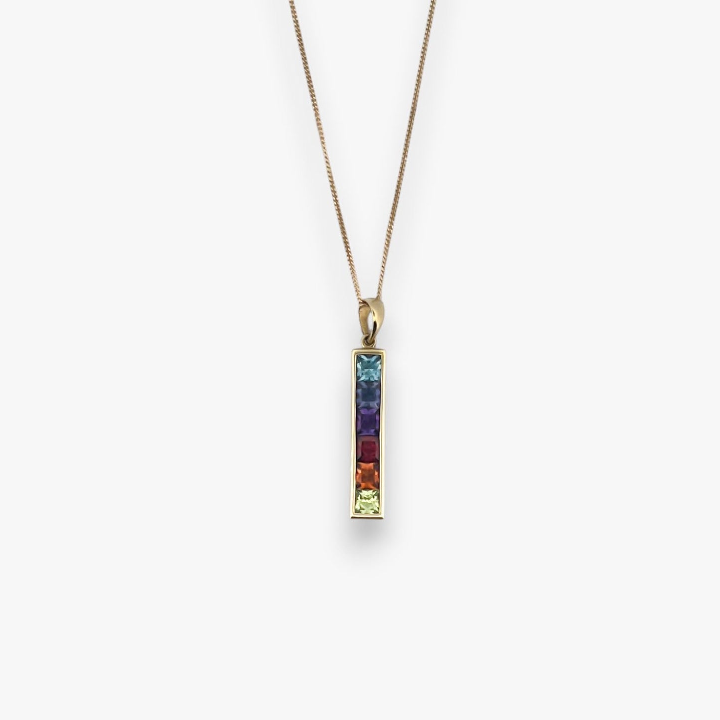 comprar Collar con colgante realizado en oro amarillo de 18kt, con 6 topacios calibrados en talla princesa con los colores del arcoiris. orgullo pride lgtbiq+