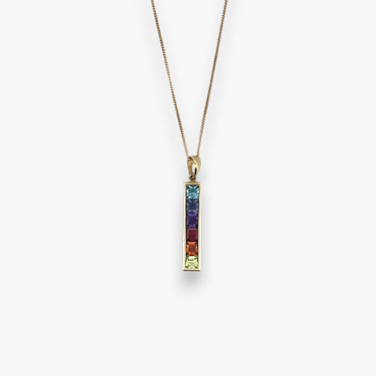 comprar Collar con colgante realizado en oro amarillo de 18kt, con 6 topacios calibrados en talla princesa con los colores del arcoiris. orgullo pride lgtbiq+
