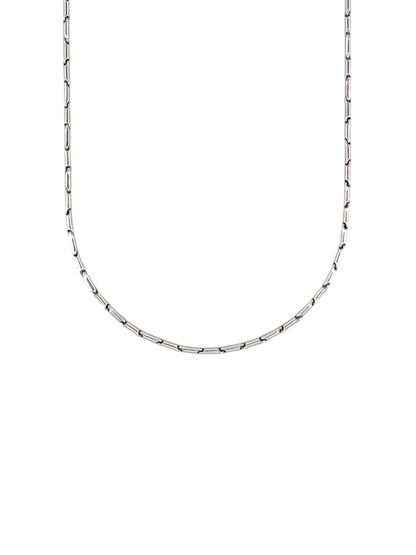 Comprar cadena realizada en oro blanco de 18kt con eslabones de  48,5cm de largo.  Cierre tipo mosquetón. Cadenas de oro blanco gruesas de 18kt semirigida.