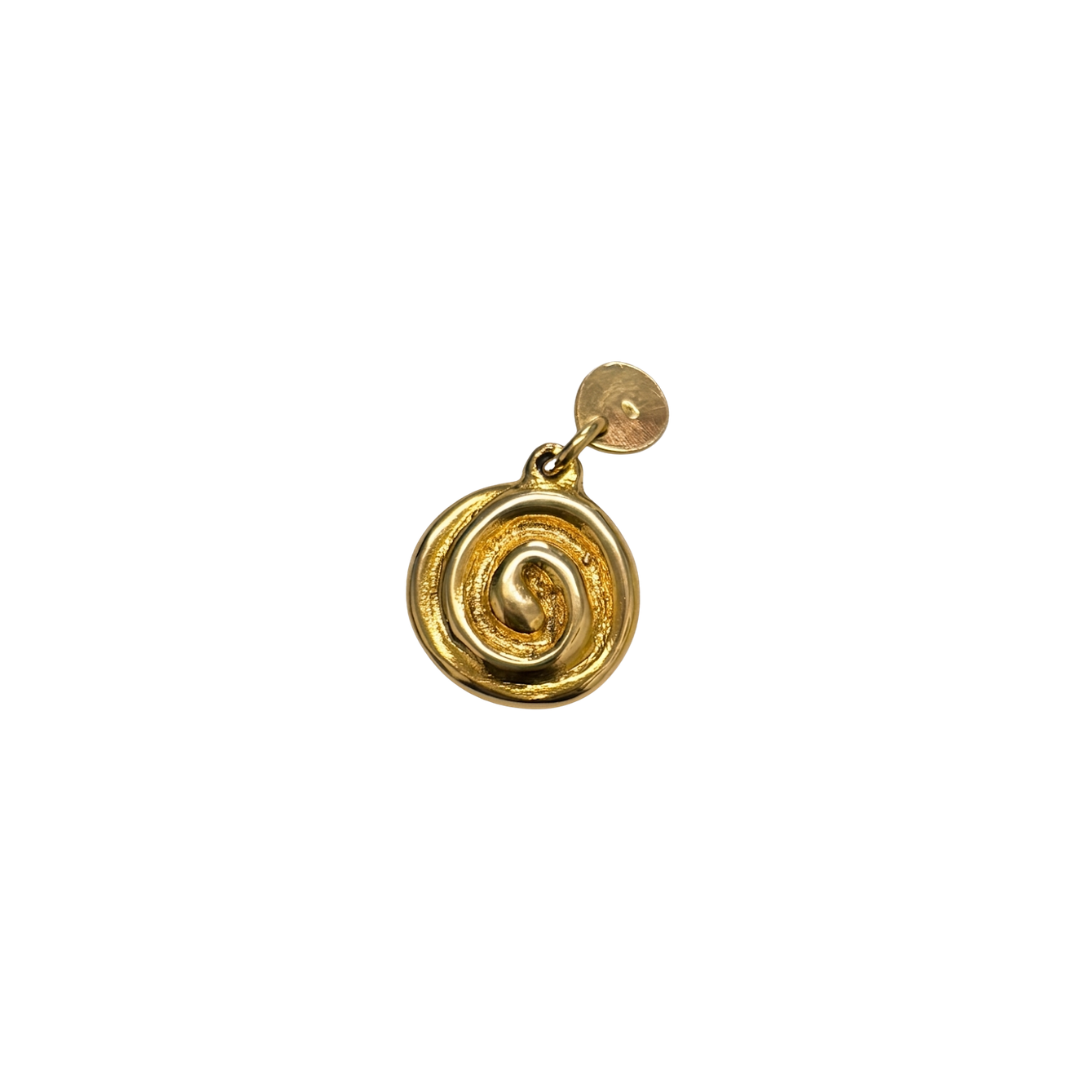 Comprar colgante medalla de caracola realizada en oro amarillo de 18kt. Joyería Ian'Or. Joyas de segunda mano. Joyas restauradas. Colgantes baratos. Envío gratis.