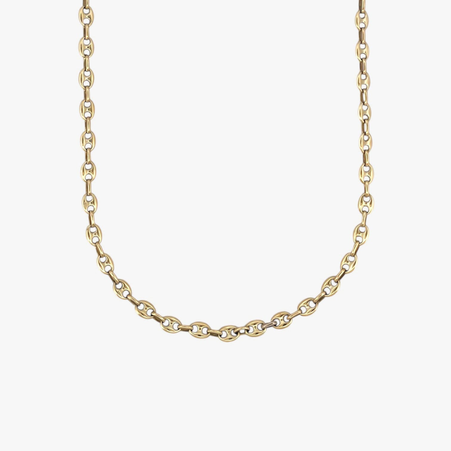 Comprar collar de oro amarillo de 18kt de cadena de calabrote. La cadena mide 62cm de largo y tiene un grosor de 5,32mm. Dispone de un cierre tipo mosquetón.Dispone de un cierre tipo mosquetón. Ian'Or.