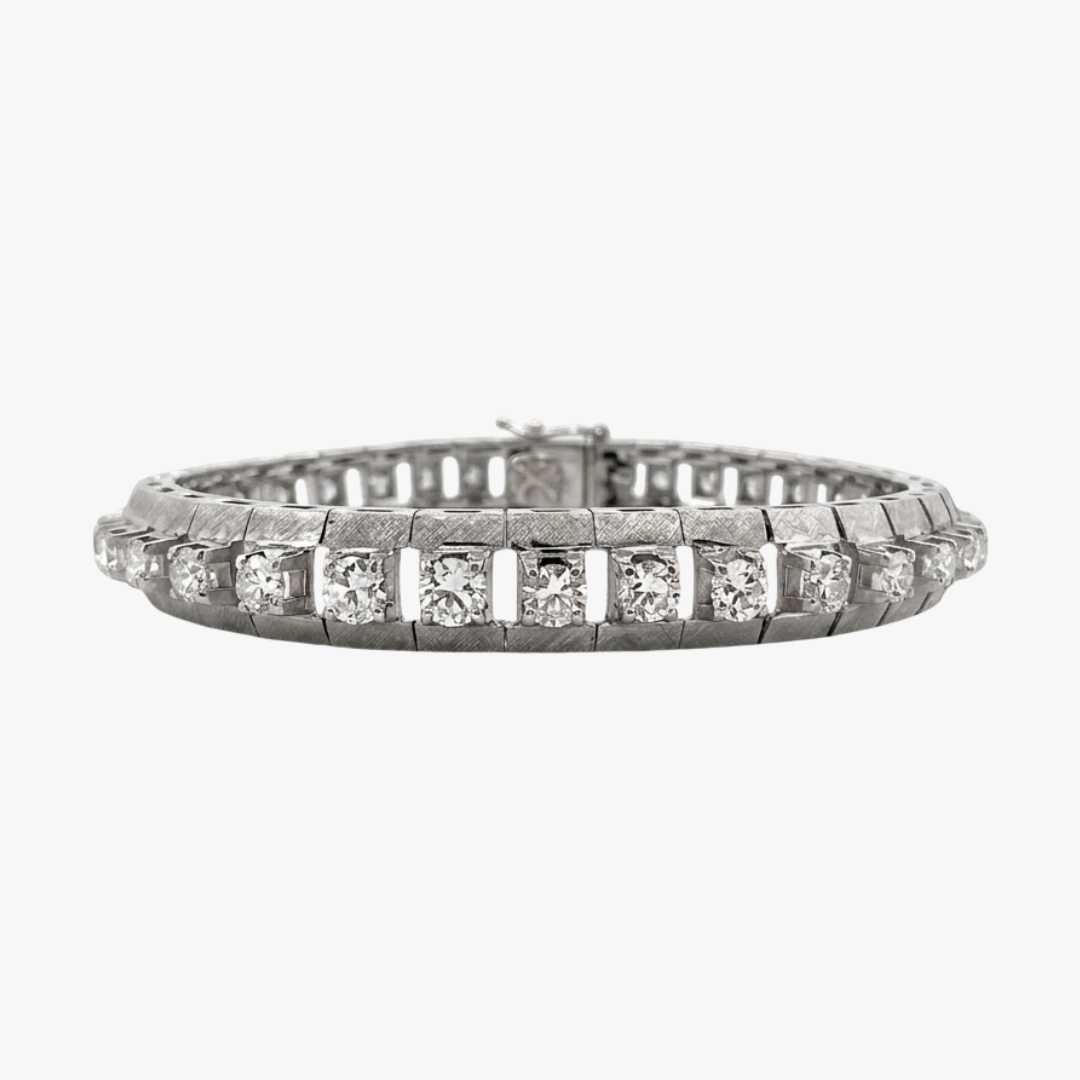 Comprar pulsera riviere de oro blanco de 18kt con 36 diamantes. Dispone de cierre cajón y cierre lateral de seguridad. Envìo gratis, pieza certificada