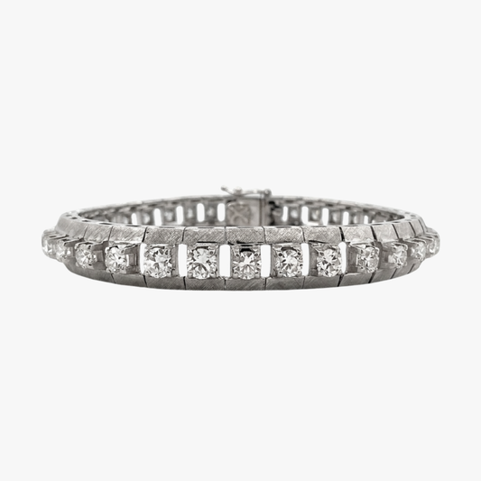 Comprar pulsera riviere de oro blanco de 18kt con 36 diamantes. Dispone de cierre cajón y cierre lateral de seguridad. Envìo gratis, pieza certificada