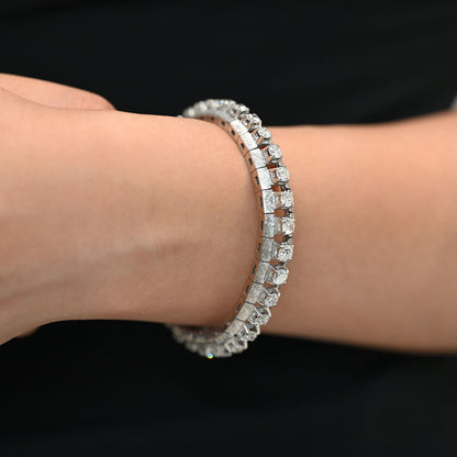 Comprar pulsera riviere de oro blanco de 18kt con 36 diamantes. Dispone de cierre cajón y cierre lateral de seguridad. Envìo gratis, pieza certificada