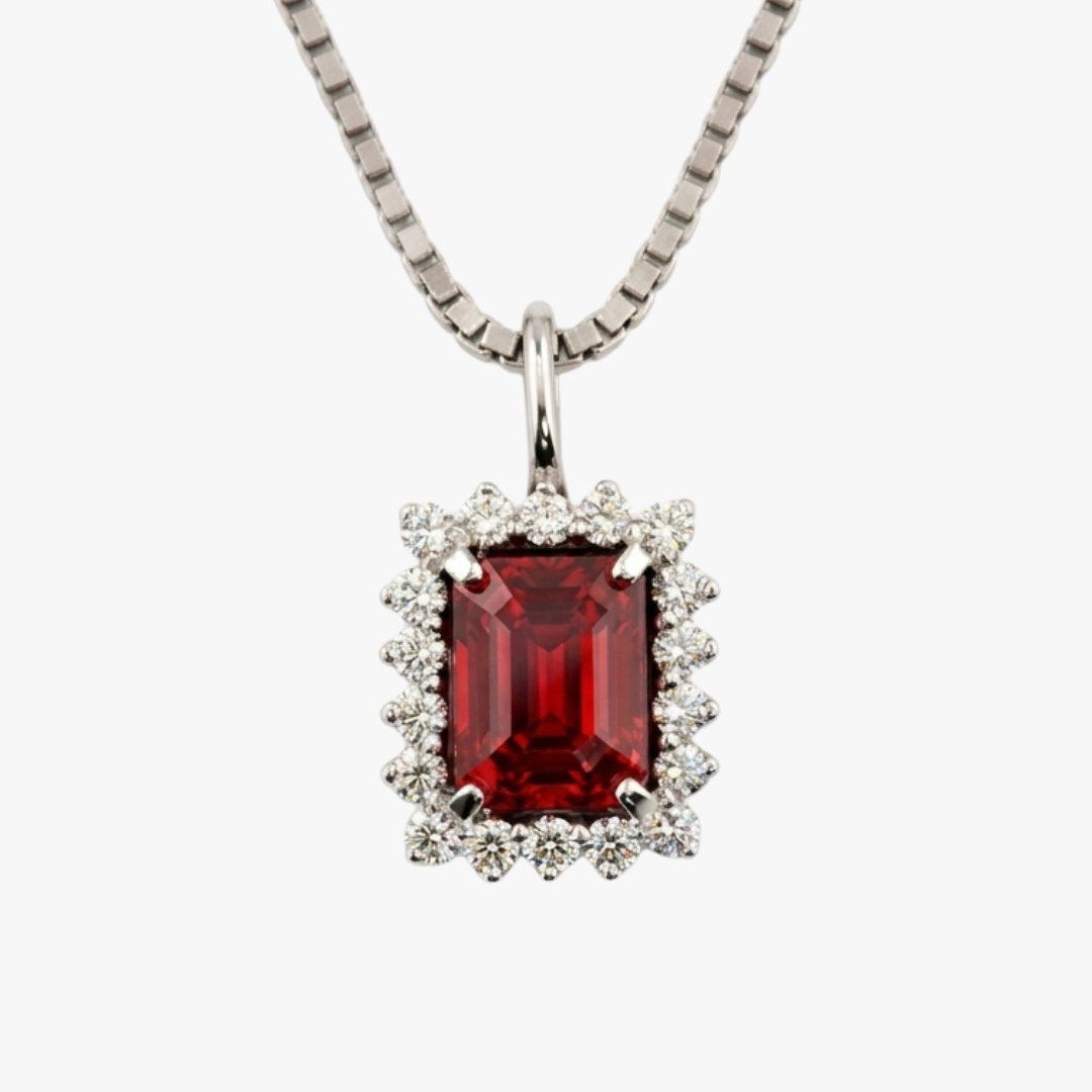 Comprar colgante antiguo de oro blanco 18kt con turmalina central y 18 diamantes alrededor. Joyas vintage Barcelona.