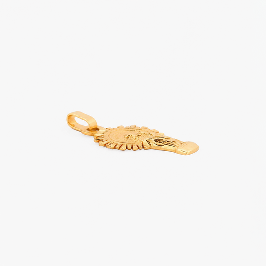 Comprar colgante medalla realizado en oro amarillo de 18kt de la silueta de la virgen del pilar  de zaragoza. Joyeria barata en Barcelona.
