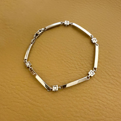 16738GV - Pulsera semirígida de Oro blanco 18kt y diamantes