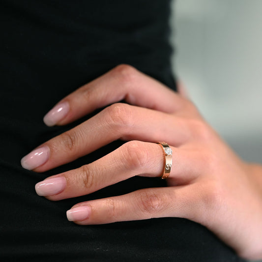 Anillo Cartier LOVE oro rosa 18kt y diamante -16754GM