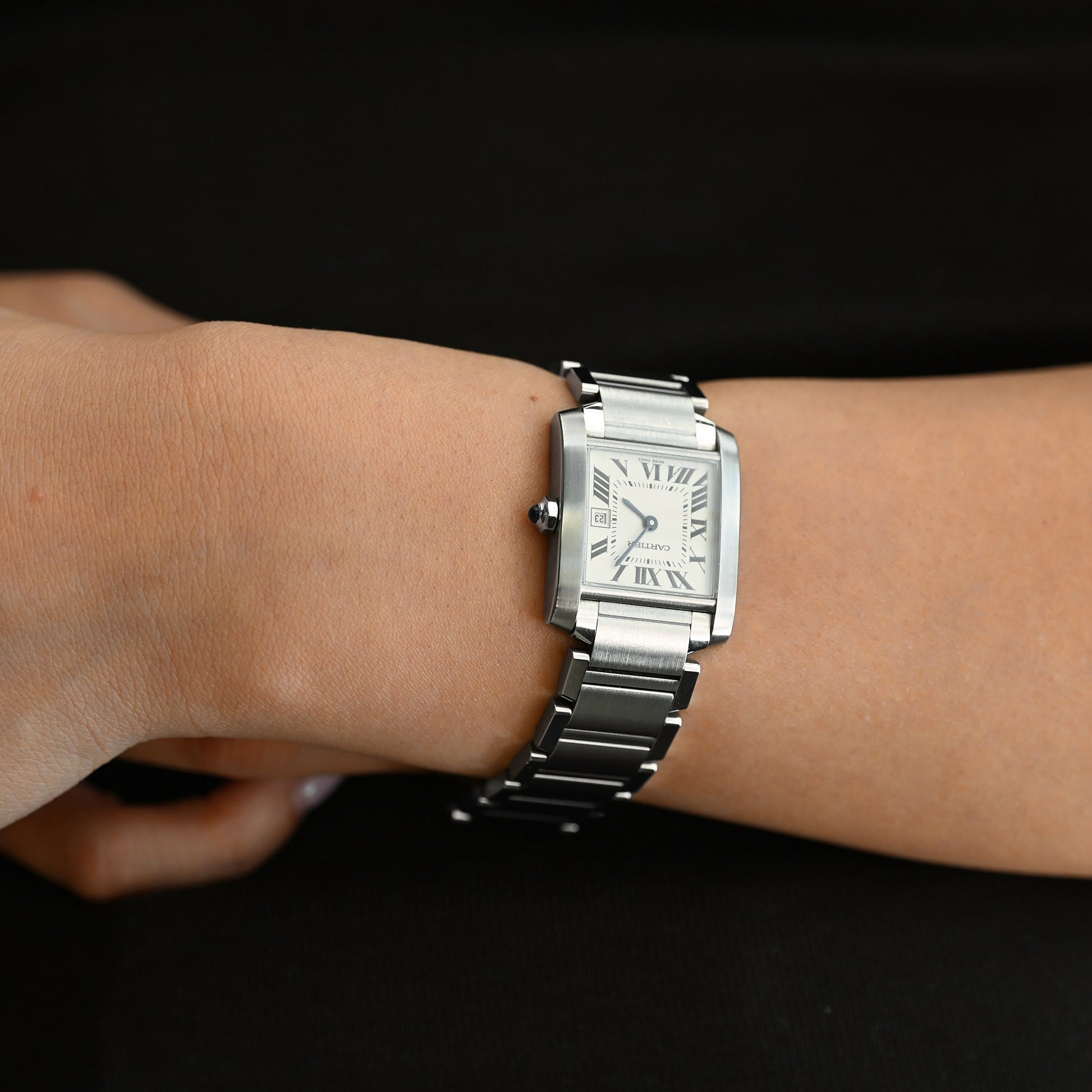 Comprar reloj original Cartier modelo Tank Française de cuarzo realizado en acero. Modelo 2384. Relojes Cartier de segunda mano baratos en Barcelona. 