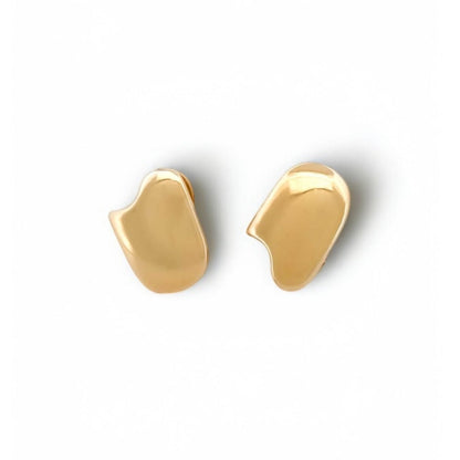 Pendientes de oro amarillo de 18kt con cierre tipo omega.
Peso: 4,46g
Medida: 20mm de largo x 11mm de ancho.
Material: Oro amarillo de 18kt.
Joyería compro oro en Barcelona y Mataró, dónde comprar y vender oro al mejor precio.
