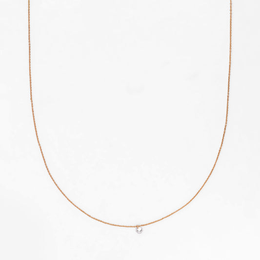Comprar collar de oro amarillo de 18kt con colgante solitario engastado. Dispone de cierre tipo reasa. Joyería Ian'Or. Envio GRATIS. Pieza certificada.