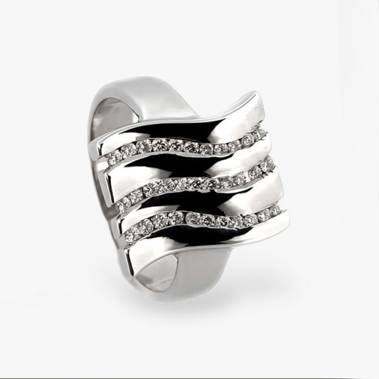 Sortija oro blanco 18kt y 3 carriles con diamantes. Joyería compro oro, dónde comprar y vender joyas en Barcelona. Joyas al mejor precio. Envío gratis.
