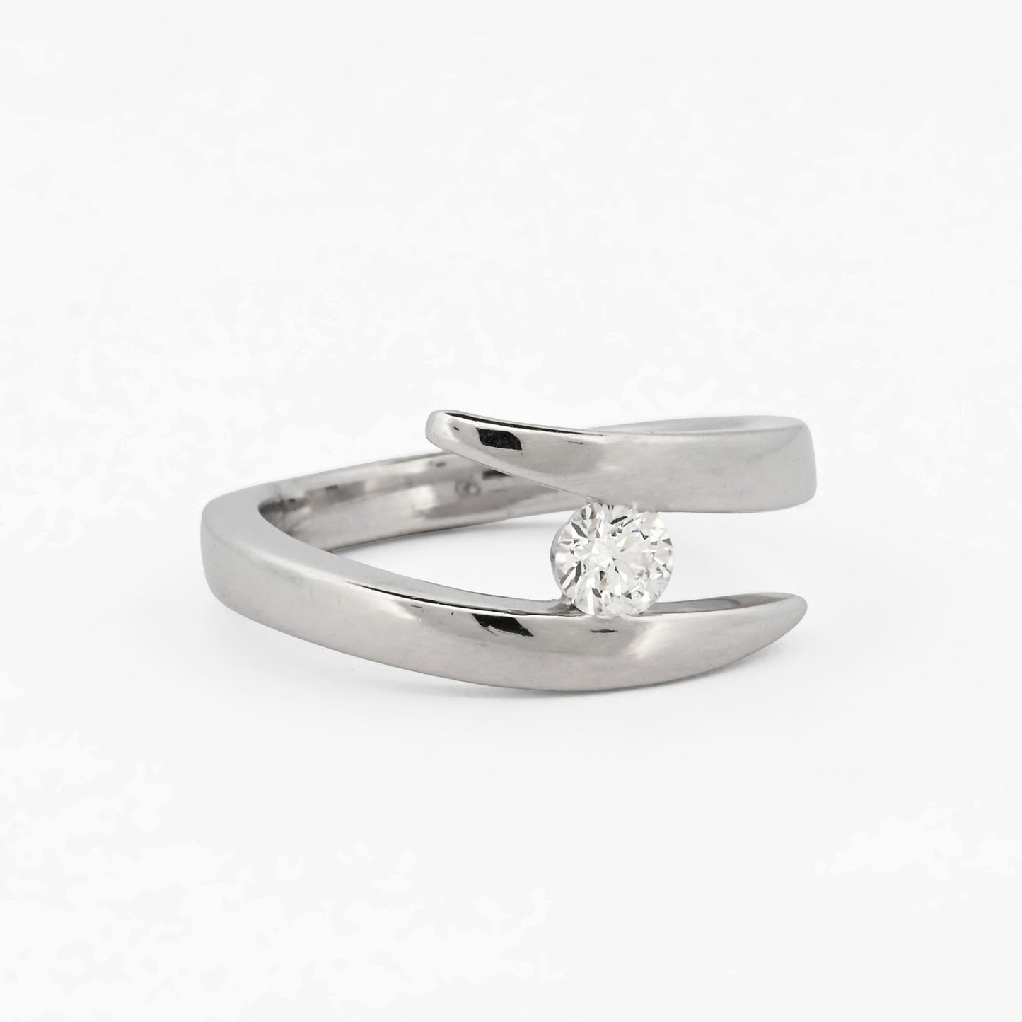 Solitario oro blanco de 18kt con brillante - 17571P