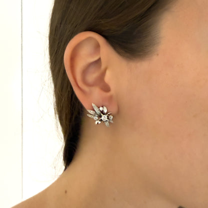 Comprar pendientes vintage de oro blanco de 18k y 8 diamantes en cada pendiente. Cierre catalán. Joyas segunda mano. Envío gratis. Joyería Ian'Or.