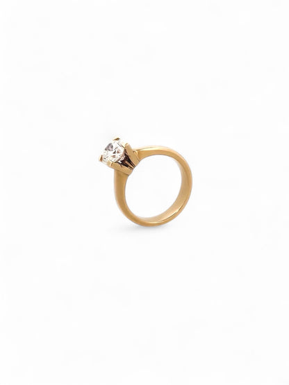 Solitario de oro amarillo de 18kt con diamante talla brillante de 7mm engastado en 4 grapas en oro amarillo. Comprar anillos de compromiso baratos Barcelona.
