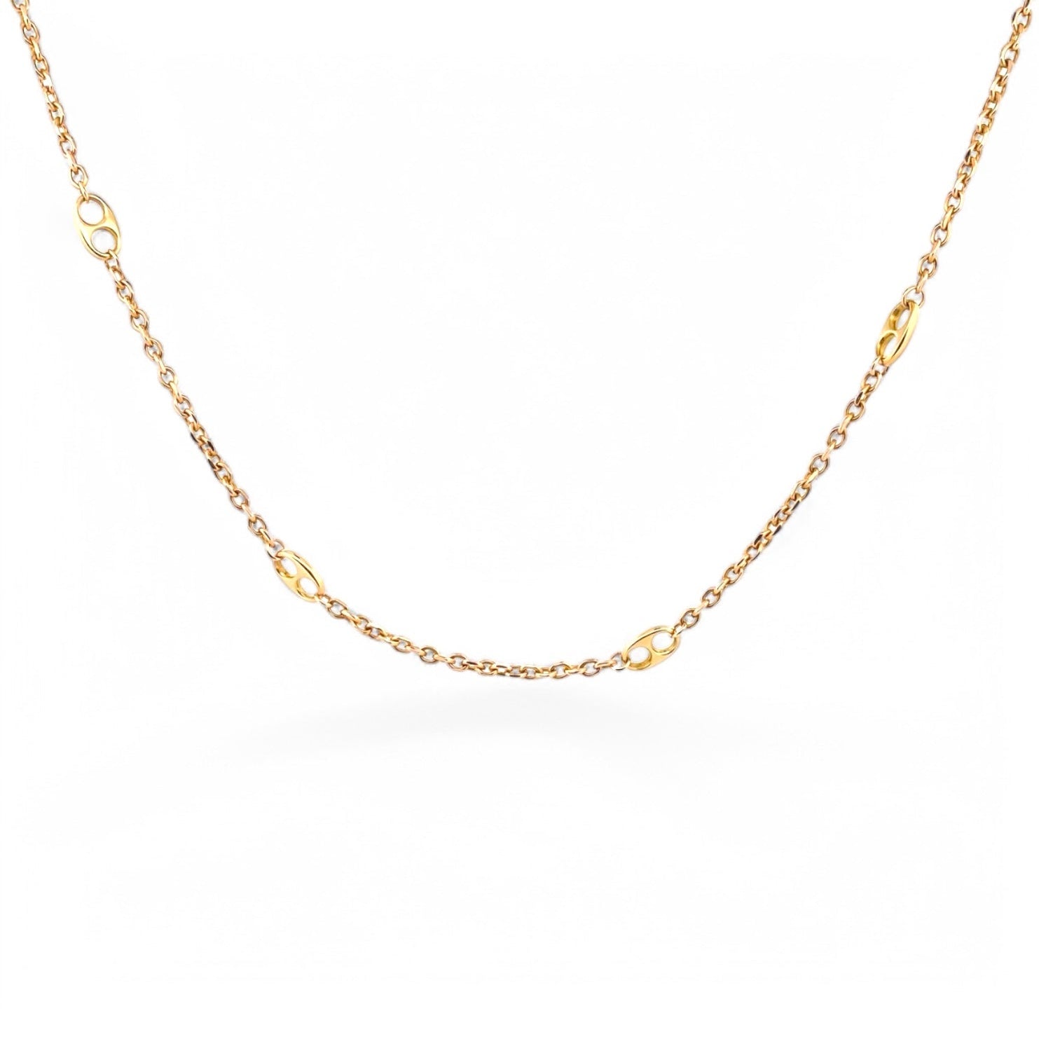 Collar de oro amarillo de 18kt con cadena forzada con eslabones tipo calabrote con un cierre tipo gancho. Medidas: 42,5cm largo x 7,50mm grosor. Cadenas baratas