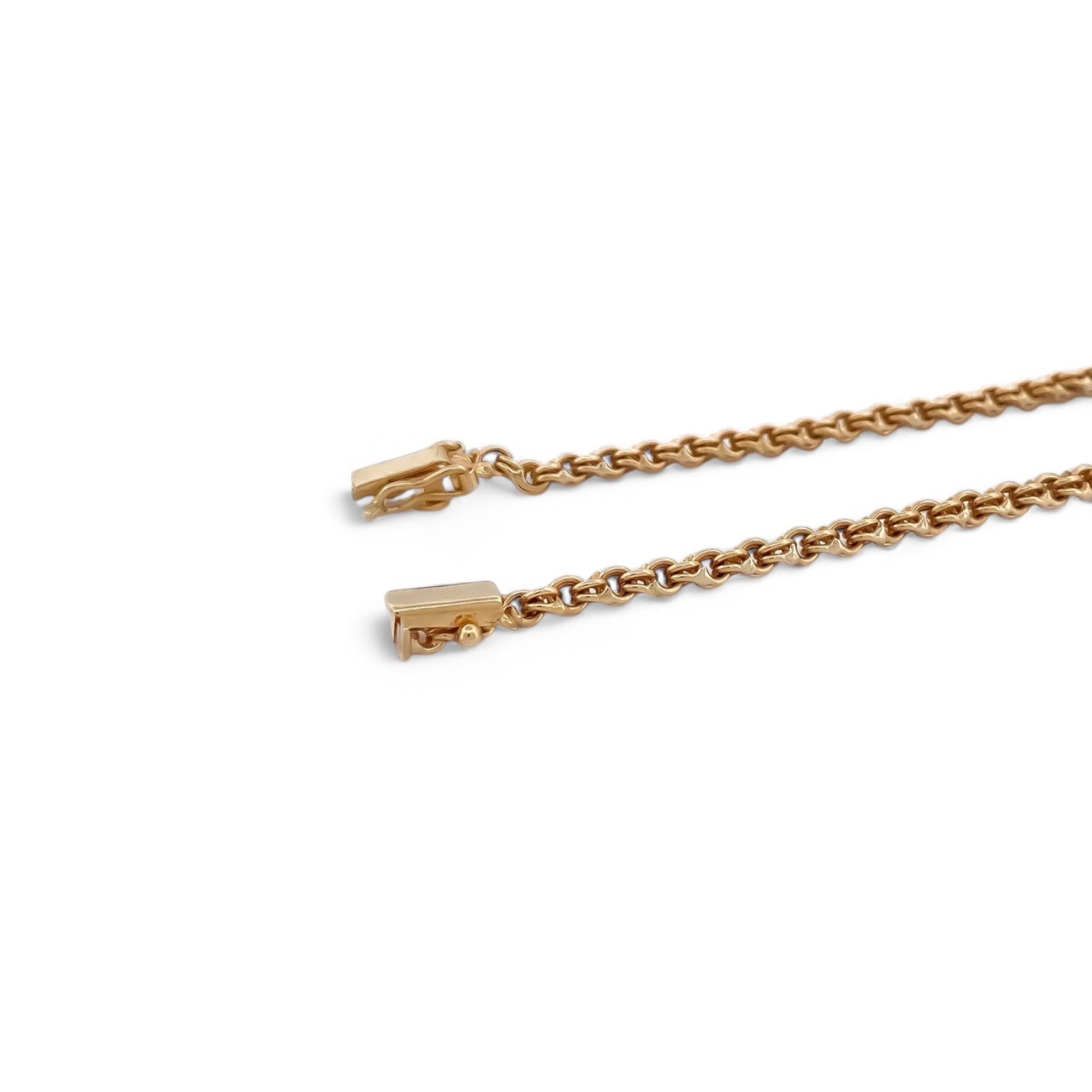 Comprar collar realizado en oro amarillo de 18kt con un cierre tipo cajón y 2 brazos laterales de seguridad. Cadenas de oro de 18kt baratas. Envío gratis.