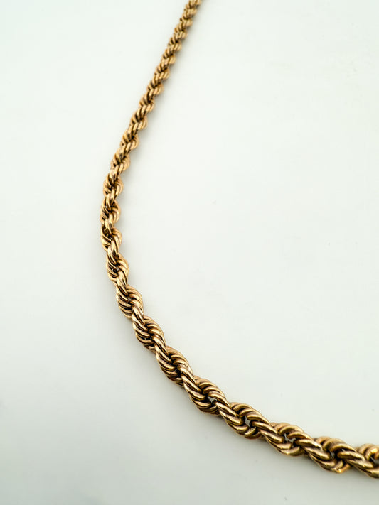 Collar de Oro amarillo de 18kt con cadena de cordón salomónico. La cadena mide 54cm de largo y dispone de un cierre desplegable. Joyería Ian'Or. Envío GRATIS.

