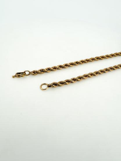 Collar de Oro amarillo de 18kt con cadena de cordón salomónico. La cadena mide 54cm de largo y dispone de un cierre desplegable. Joyería Ian'Or. Envío GRATIS.

