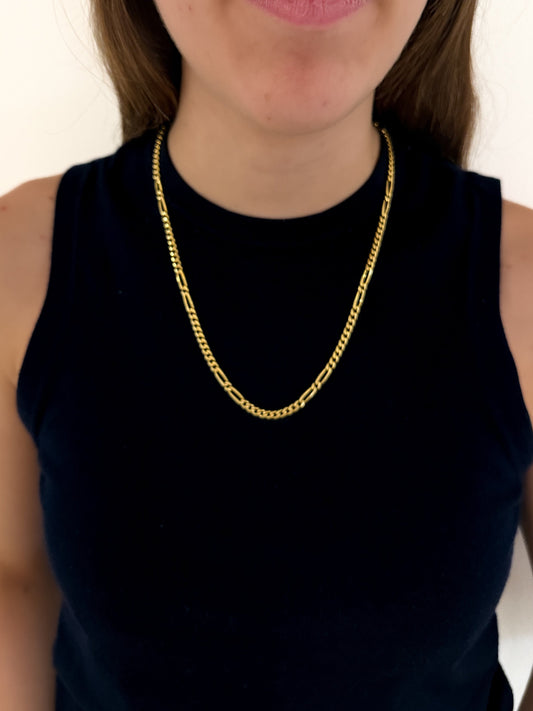 Collar con cadena alterna barbada en oro amarillo de 18kt y cierre de cajón con un brazo de seguridad. Joya unisex. Joyería Ian'Or. Envío GRATIS.

