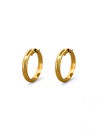 Pendientes de aro de oro amarillo de 18kt de 35mm de diámetro y 5,3mm de grosor. Disponen de cierre tipo criolla. Criollas de oro 18kt al mejor precio.
