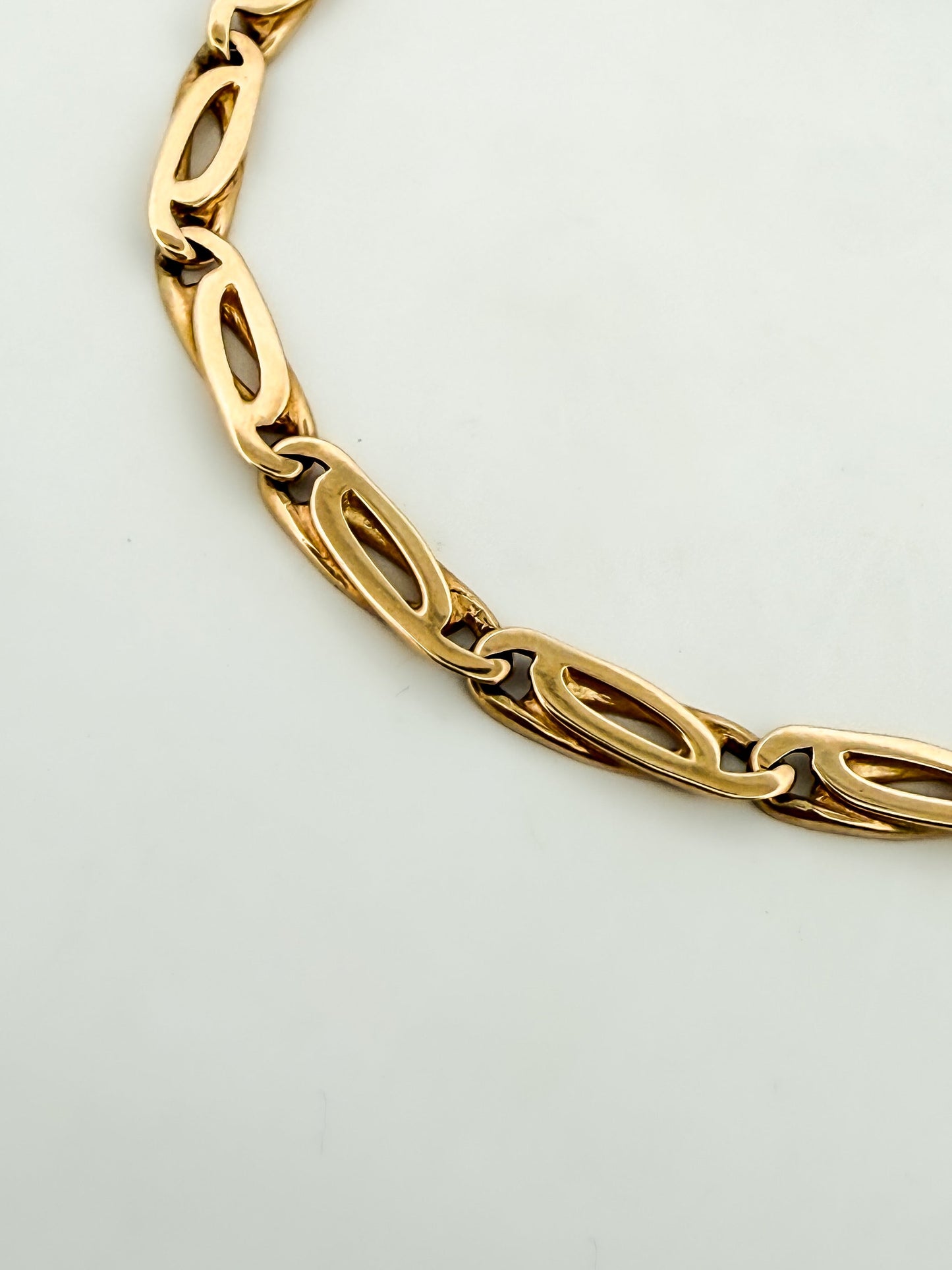 Pulsera oro amarillo de 18kt con cadena eslabones tipo ojo de tigre. La pulsera mide 19,5cm Pulseras de oro 18kt al mejor precio en Barcelona.