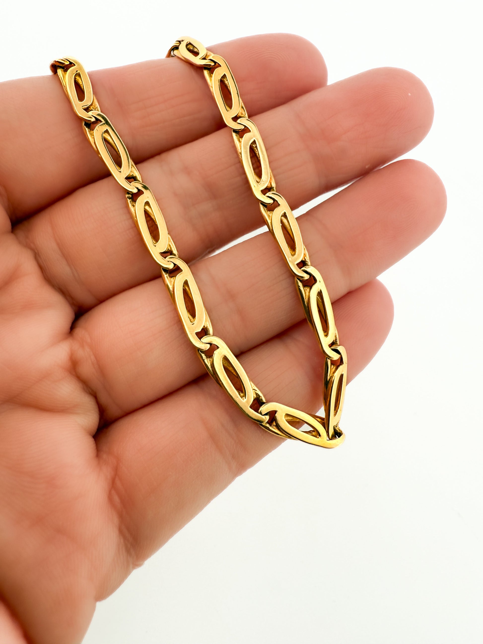 Pulsera oro amarillo de 18kt con cadena eslabones tipo ojo de tigre. La pulsera mide 19,5cm Pulseras de oro 18kt al mejor precio en Barcelona.