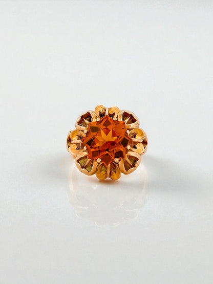 Sortija antigua en oro amarillo y un citrino central. Joyería vintage Barcelona. Envío gratis. Joyas vintage al mejor precio.