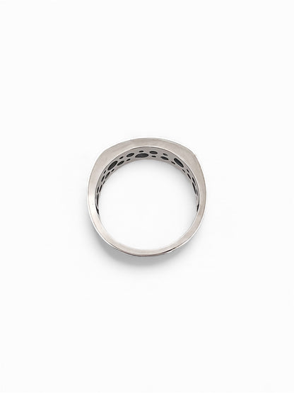 Comprar sortija realizada en oro blanco de 18kt con brillantes alternos engastado en la parte frontal, anillos de oro 18kt y diamantes al mejor precio.