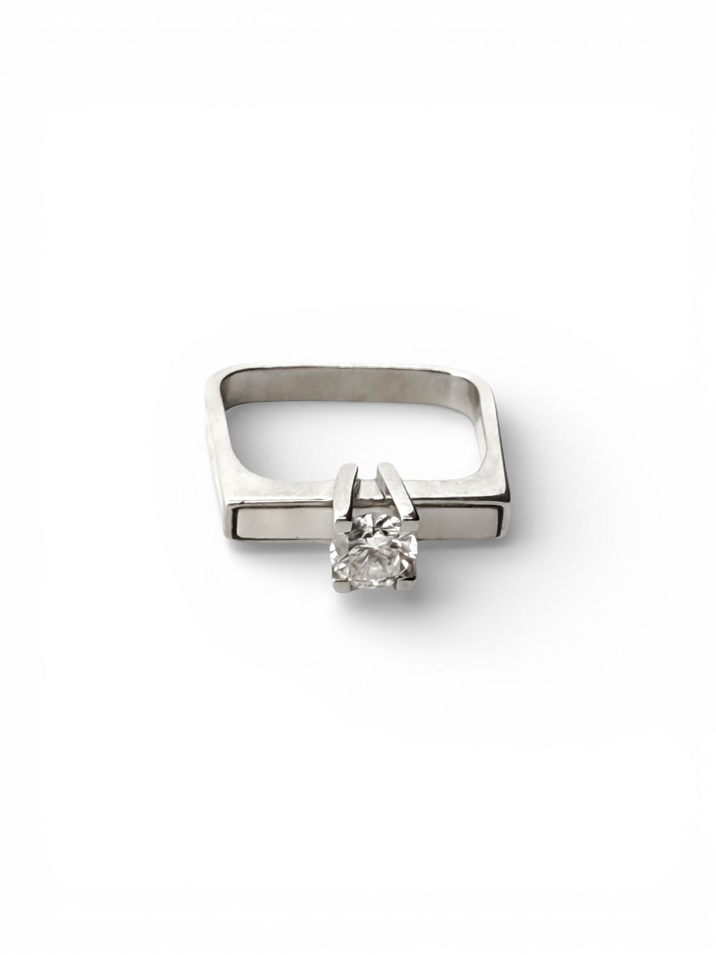 18363P - Solitario vintage de oro blanco 18kt y diamante