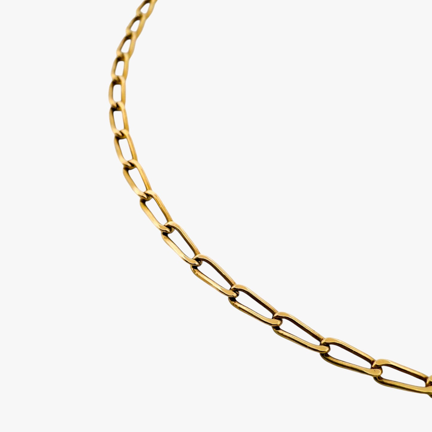 Collar con cadena forzada de eslabones largos en oro amarillo de 18kt y cierre tipo mosquetón. Joya unisex. Joyería Ian'Or. Envío GRATIS.
