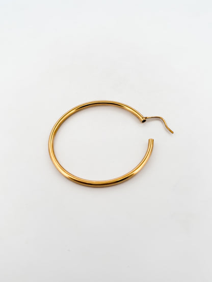 Comprar pendientes aro lisos en oro amarillo de 18kt de 40mm de diámetro y 2mm de grosor. Joyería Ian'Or. Envío GRATIS. Ian'Or.

