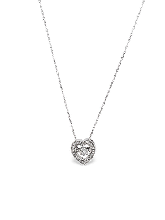 Comprar collar en oro blanco de 18kt compuesto por cadena y colgante corazón con 28 diamantes talla brillante. Joyas corazon y diamantes baratas