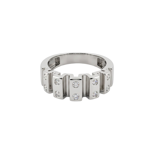 Anillo realizado en oro blanco de 18kt con diamantes talla brillante. Joyas al mejor precio, envío gratuito. Anillos de compromiso baratos.